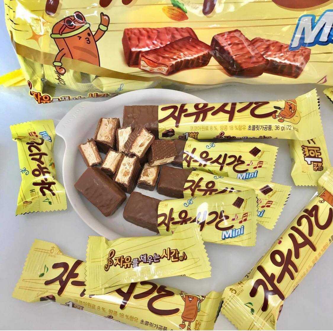 Almond bar chocolate อัลมอนด์บาร์เคลือบช็อคโกแลต (200 กรัม ประมาณ 10-15 ชิ้น)
