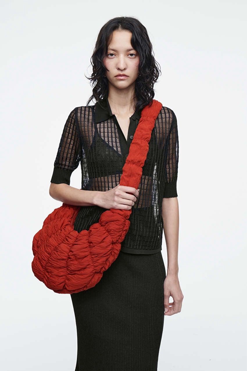COS RIPPLE CROSSBODY - NYLON