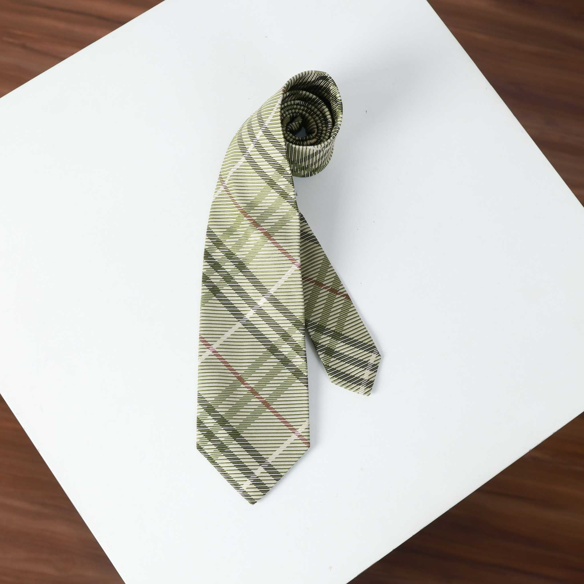 BURBERRY NECKTIE 9 CM