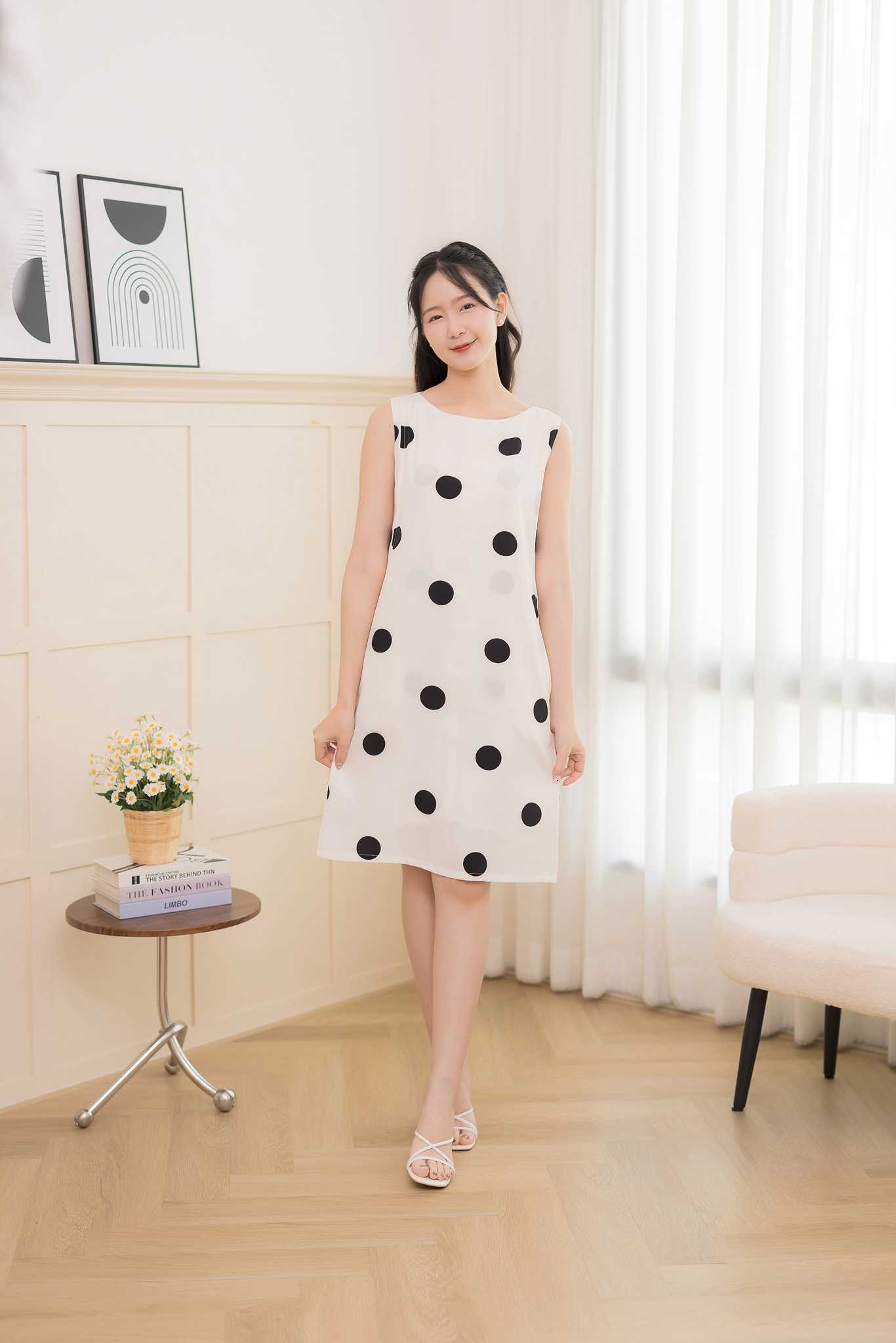 ชุดให้นม white polka dot top tank dress