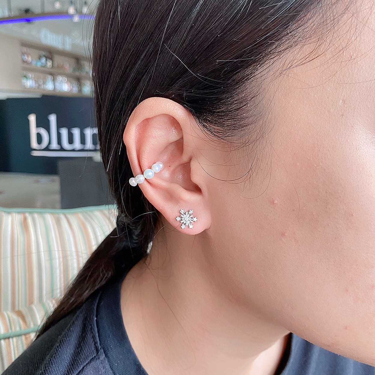 E218 - ต่างหู มินิสโนว์เฟล็ก (Snowflake)