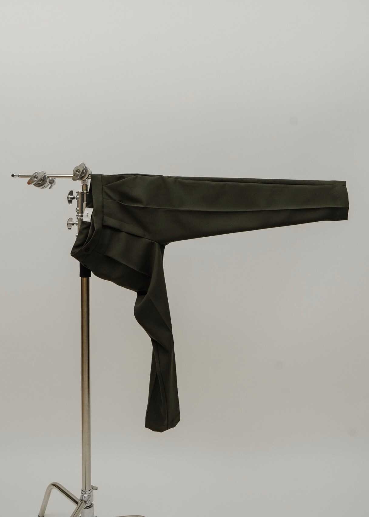 Anē signature pants, Dark oak