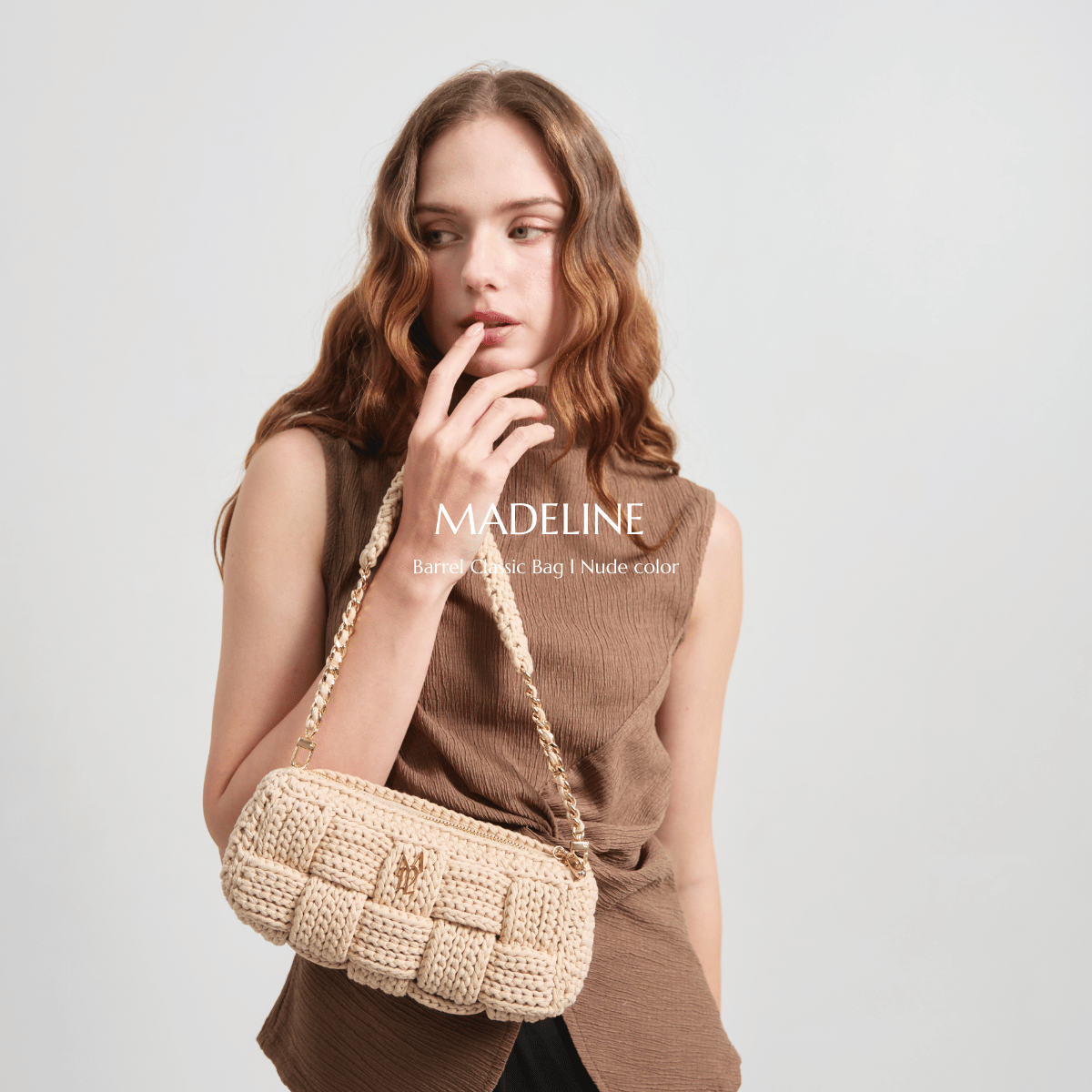MADELINE กระเป๋าถักรุ่น Barrel Bag – Classic Edition สีนู้ด ดีไซน์คลาสสิก เปลี่ยนสายได้