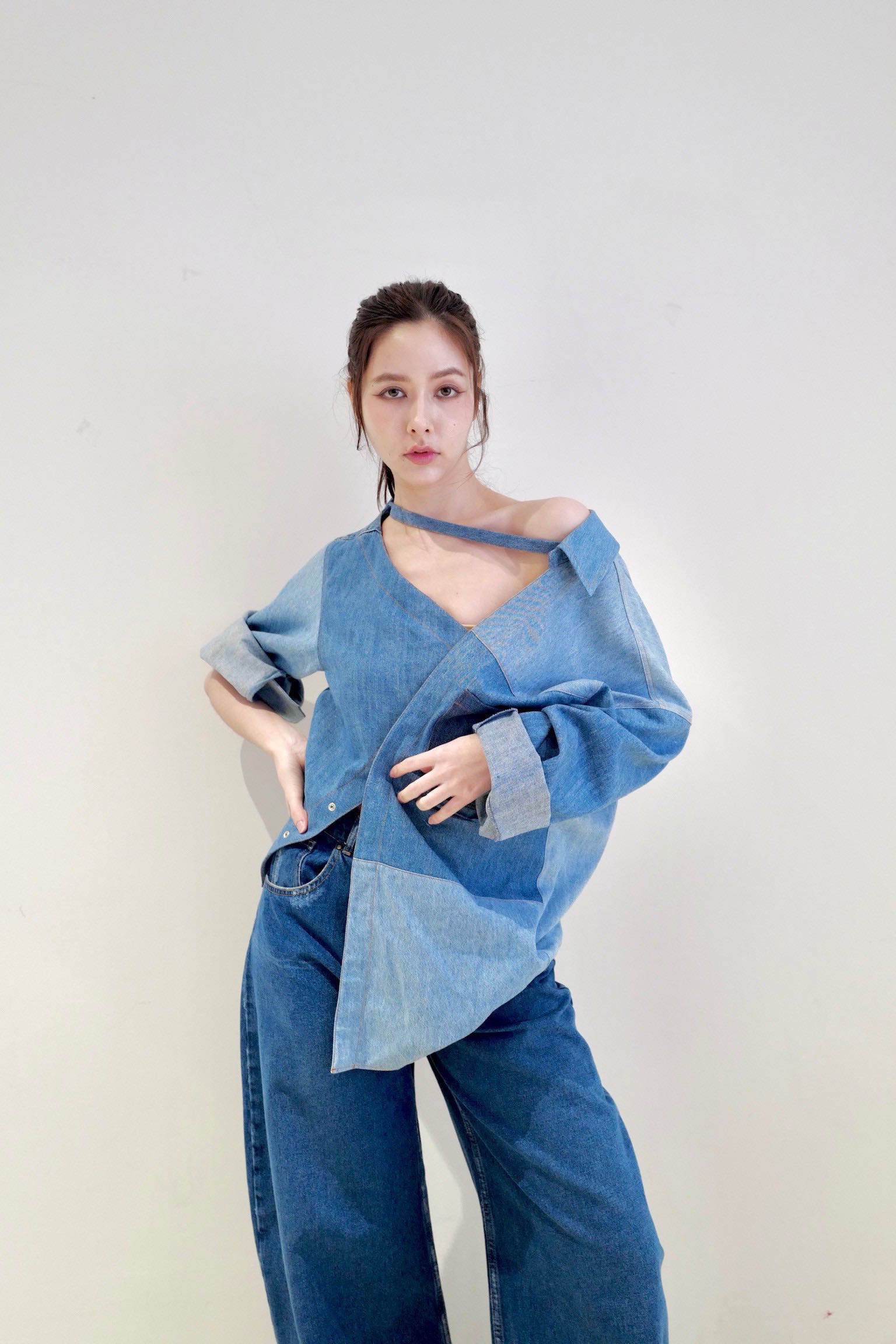 A.W.A.K.E MODE  OFF SHOULDER UPCYCLED DENIM BACK TO FRONT SHIRT - UPCYCLED DENIM BLUE