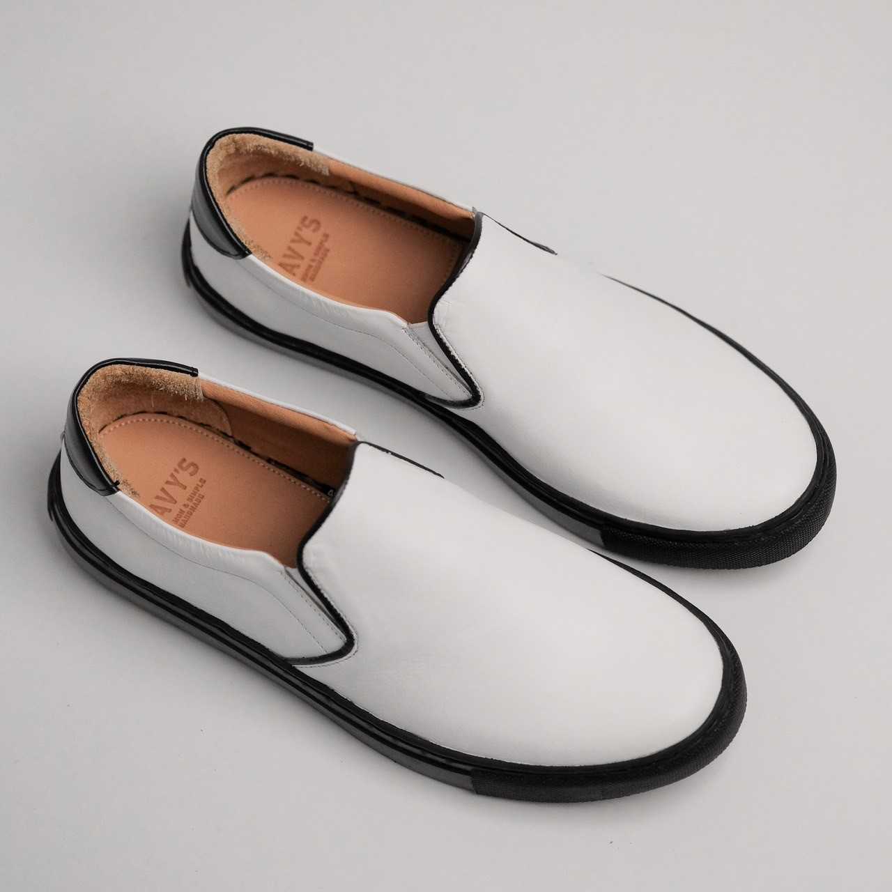 Basic No.04 White and black (Scratch 40%off)