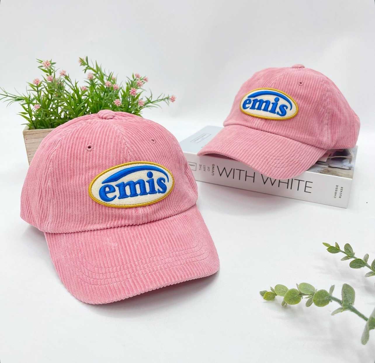 Emis Corduroy Wappen Ball Cap (Pink)