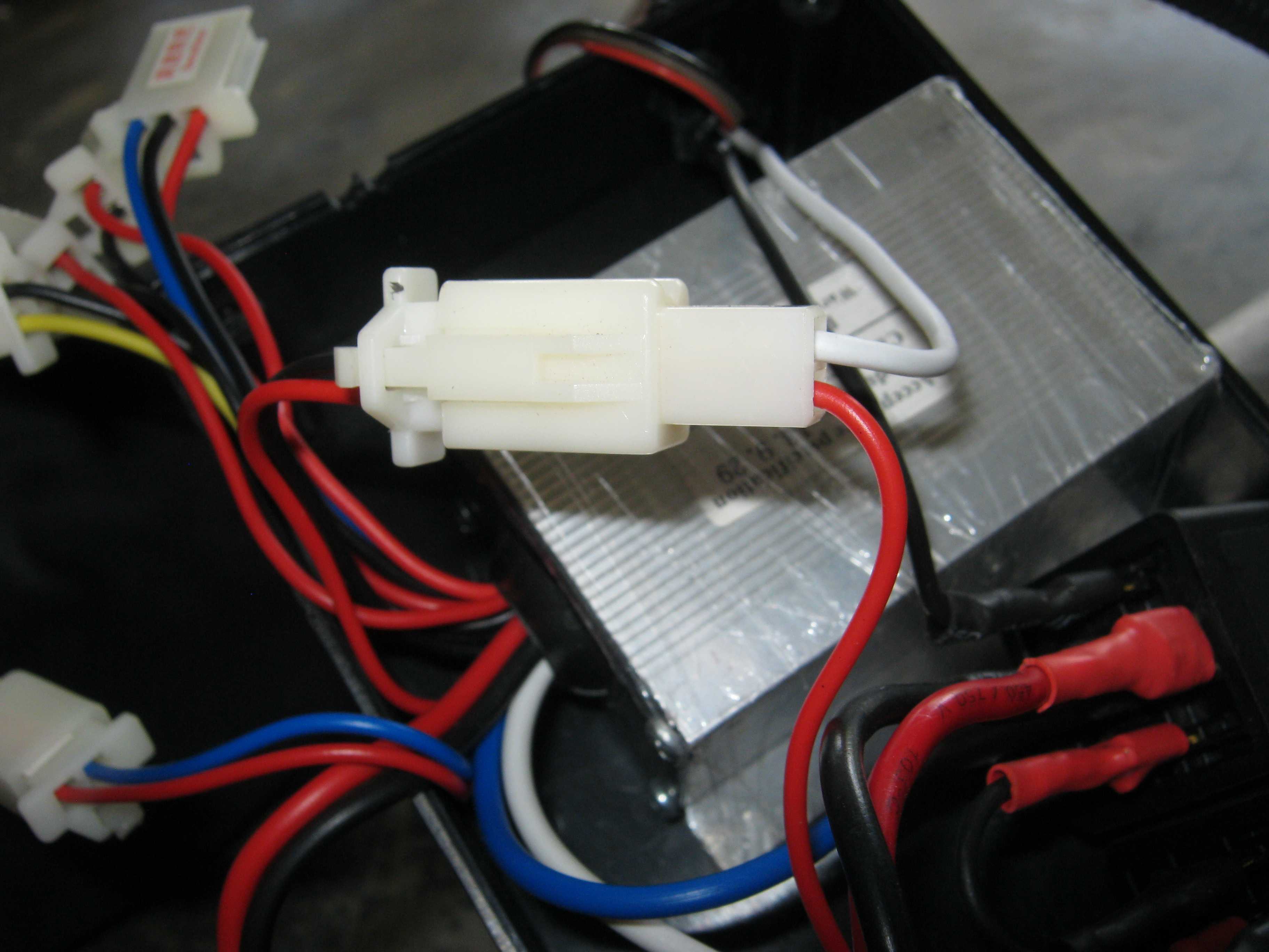 0.5K#SCE250W-0051# คอนโทล รุ่นSCE250W ควบคุม มอเตอร์ ตัดหญ้า สะพาย มีกลับทางไฟ  ใช้กับVC203