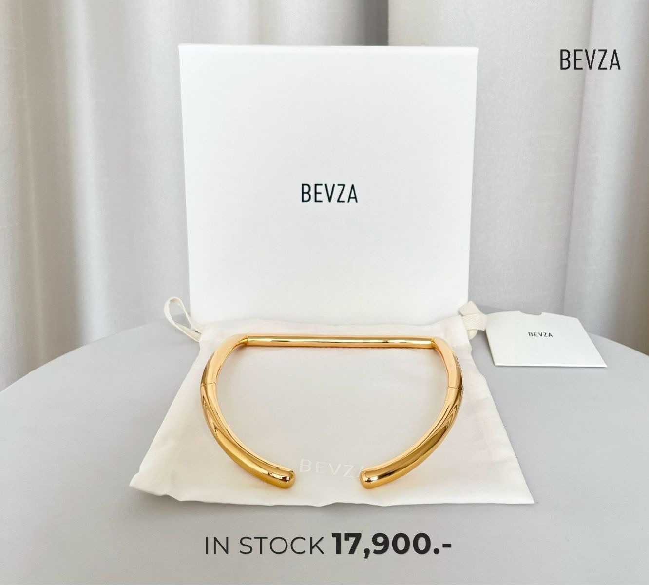 BEVZA SQUARE NECKLACE - GOLD