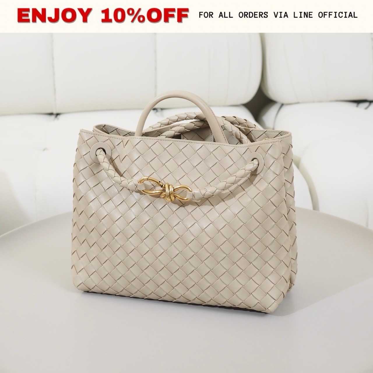 NEW! BOTTEGA VENETA Medium Andiamo สี Ecru GHW | Bag