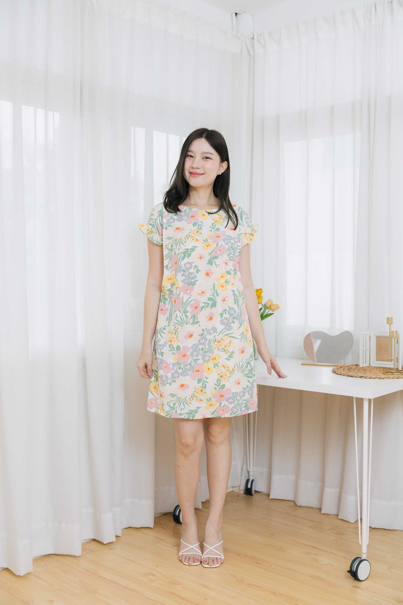 ชุดให้นม White floral cha cha dress