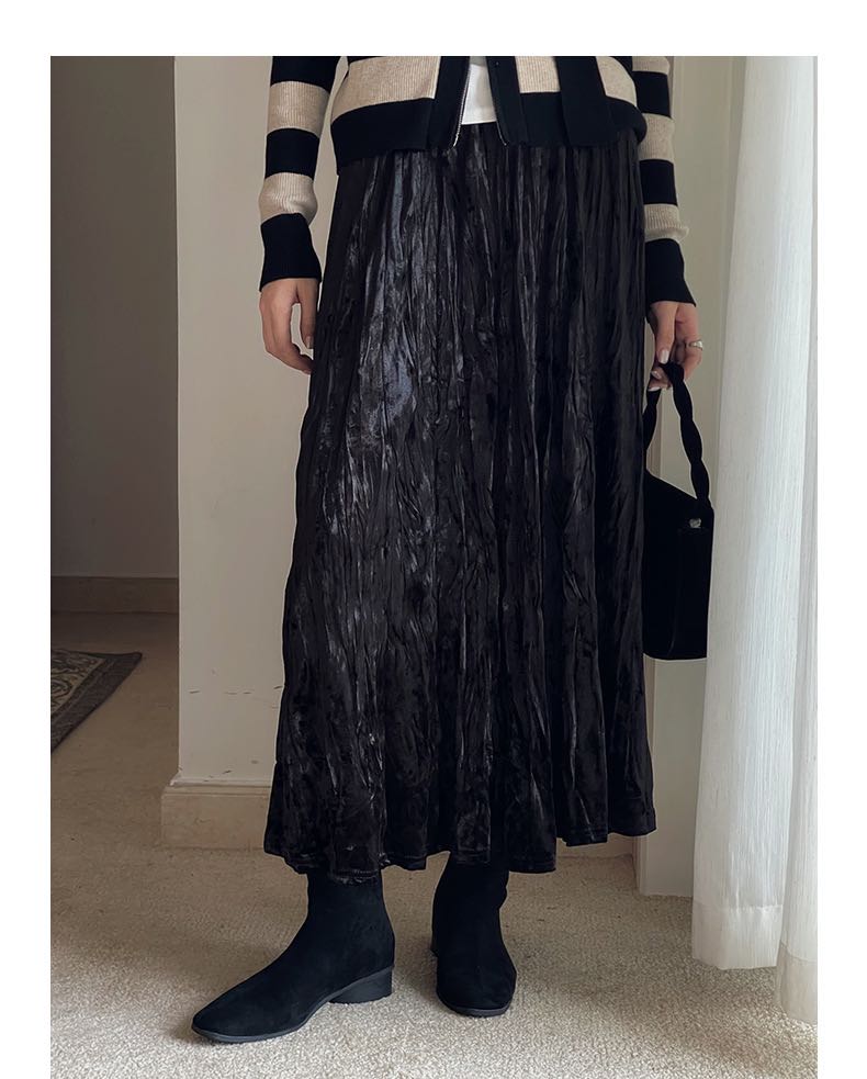 #BJvelvetSkirt241015 (690THB)—black/ivory—