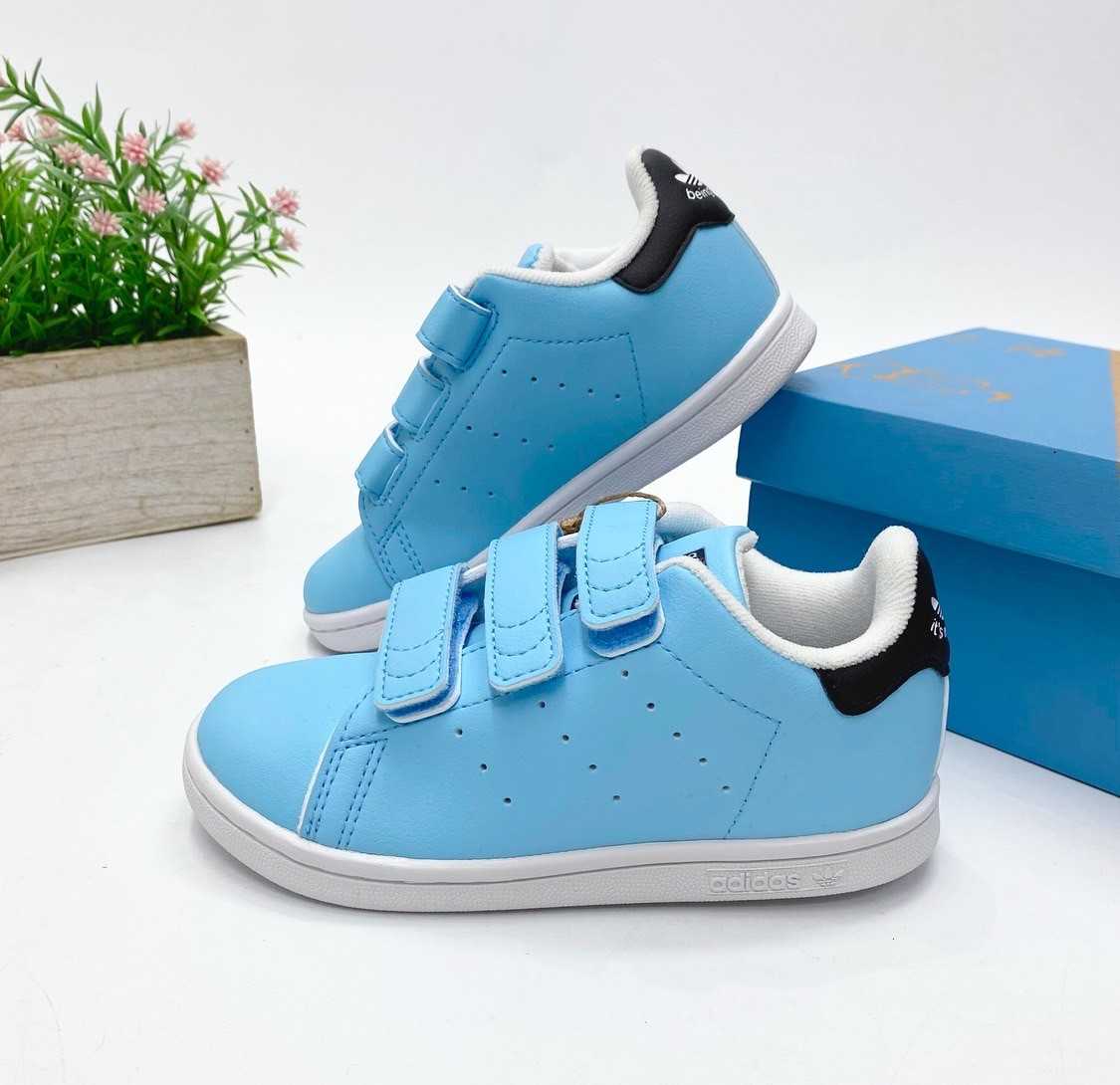 พร้อมส่ง Adidas Light Blue Shoes