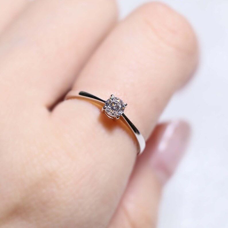 แหวนเงินเเท้ รุ่น Demi เพชร 4mm💍| ✅ไม่ลอก ไม่แพ้ ✨แถมฟรีกล่องจิวเวลรี่แบรนด์และผ้าเช็ด✨