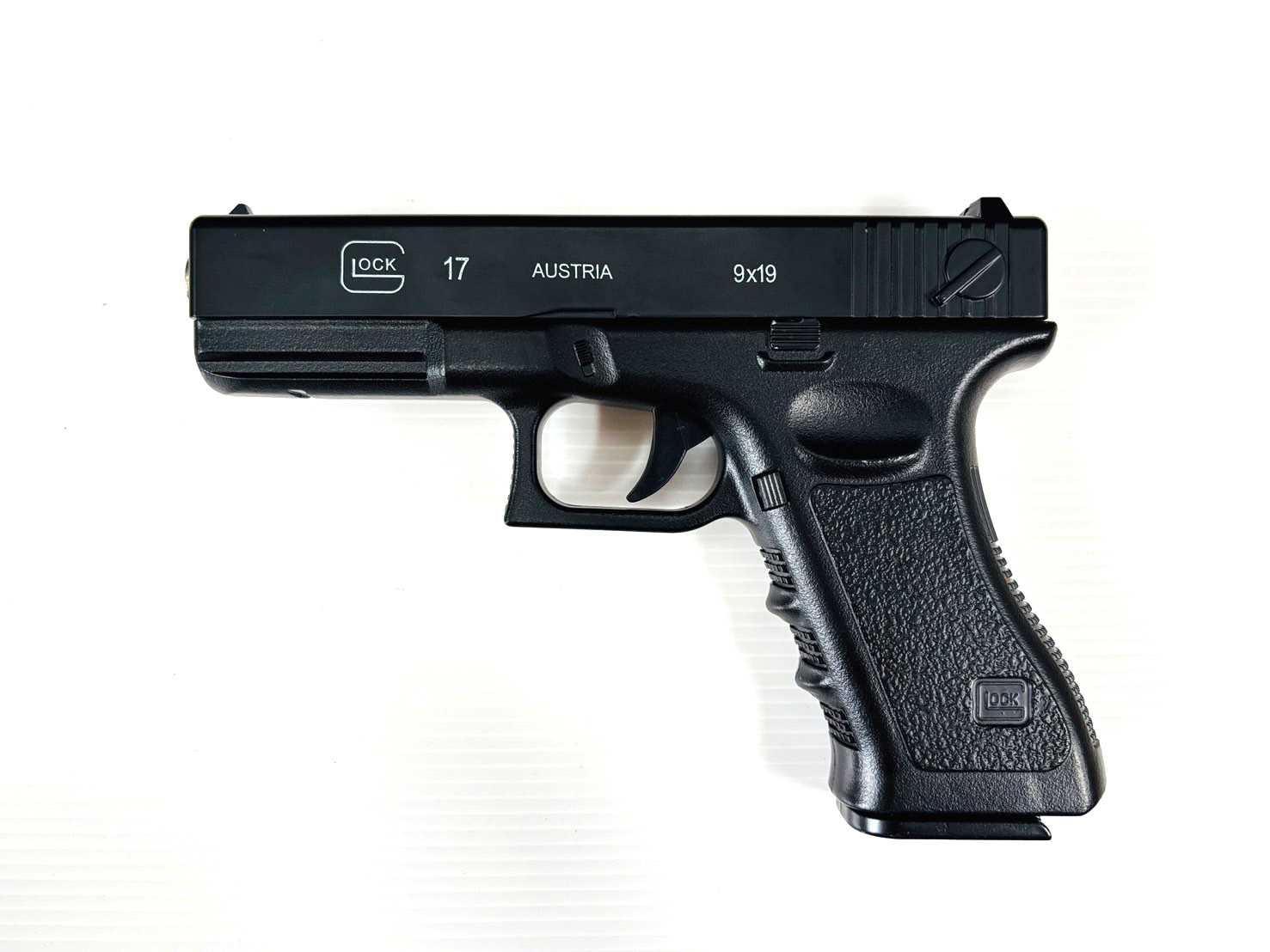 ปืนอัดลมสั้น รุ่น Glock17 โลหะ ระบบชักยิงทีละนัด