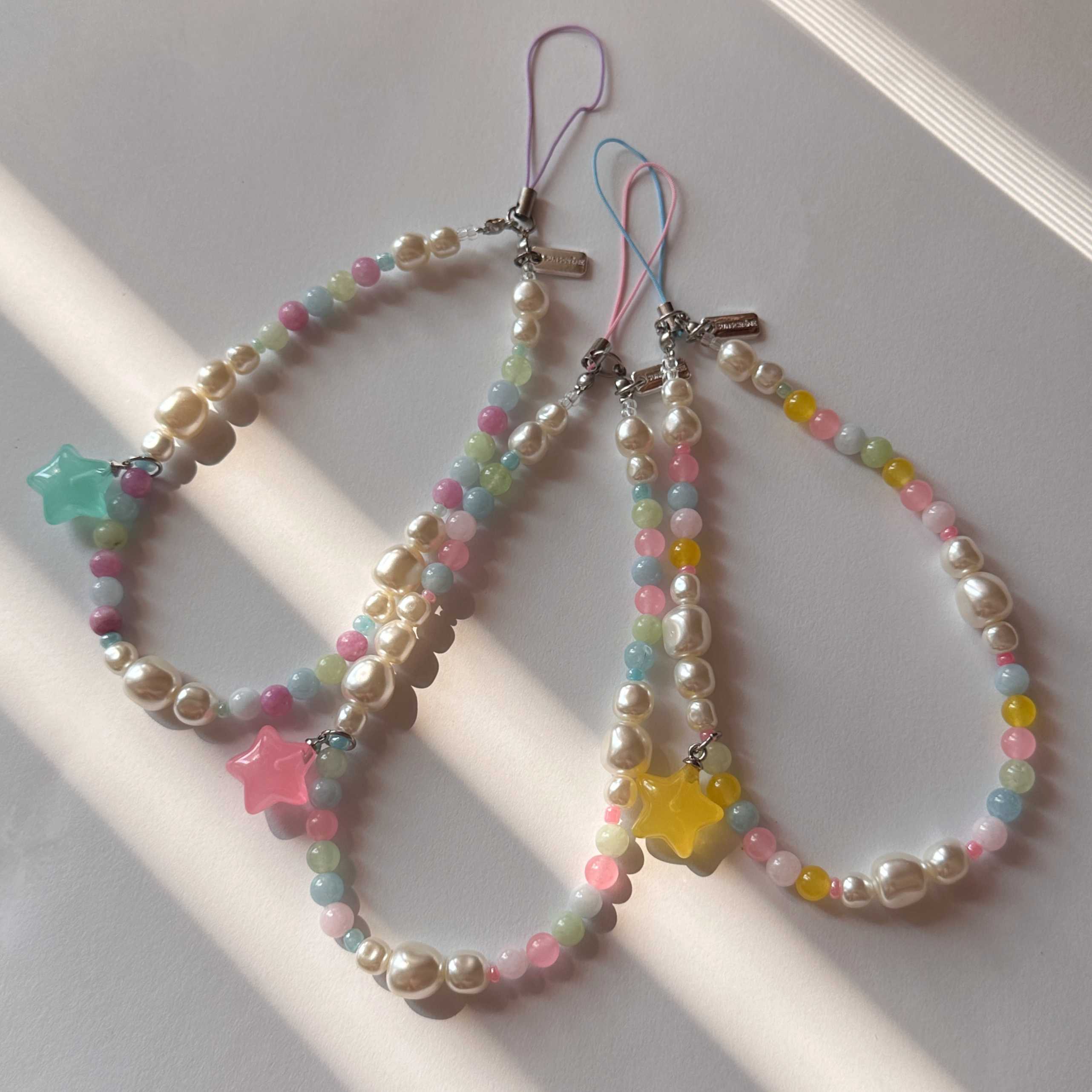 RANDOM STAR PHONE STRAP (ที่ห้อยมือถือแบบสุ่มลาย)