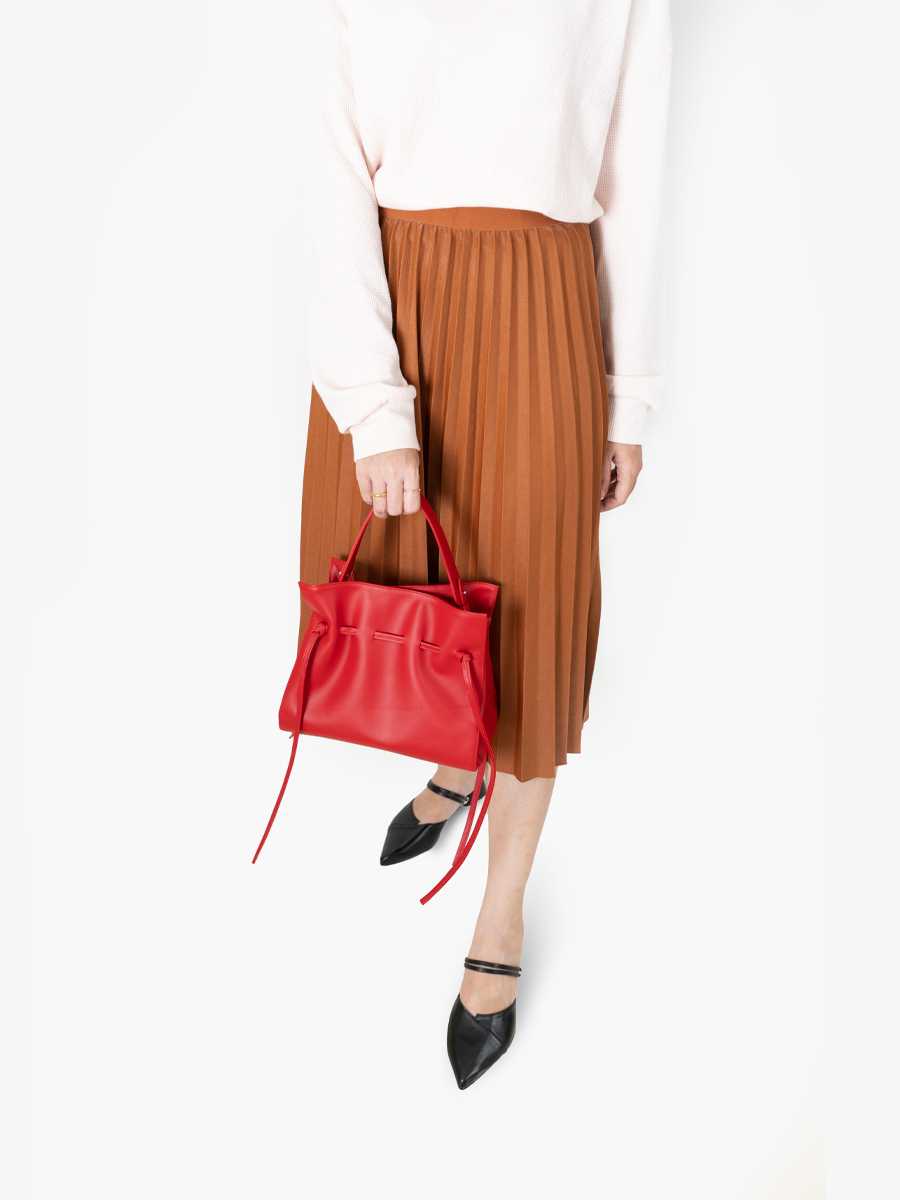 Wendy 25 Scarlet Leather Crossbody bag