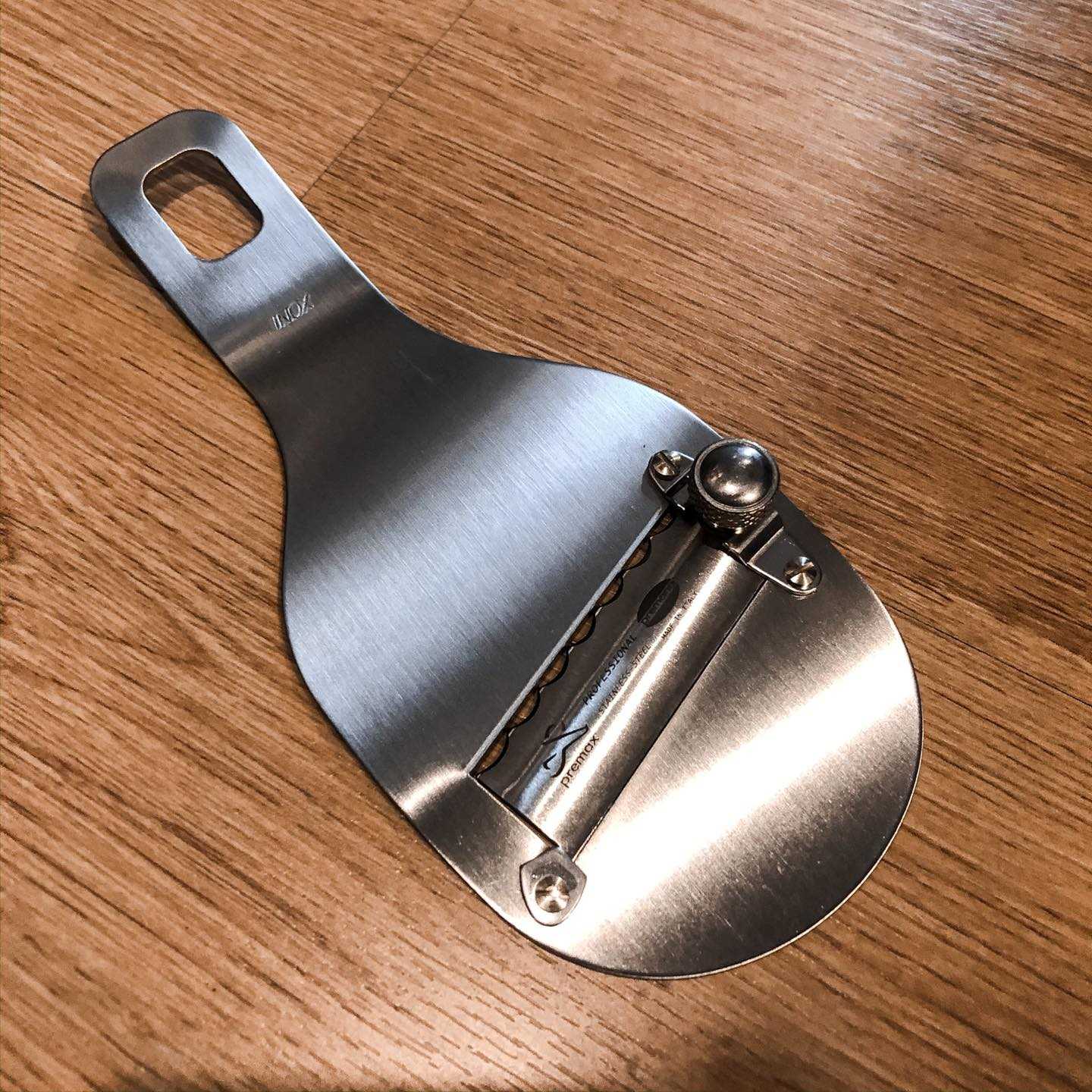 072595 ADJUSTABLE TRUFFLE CUTTER