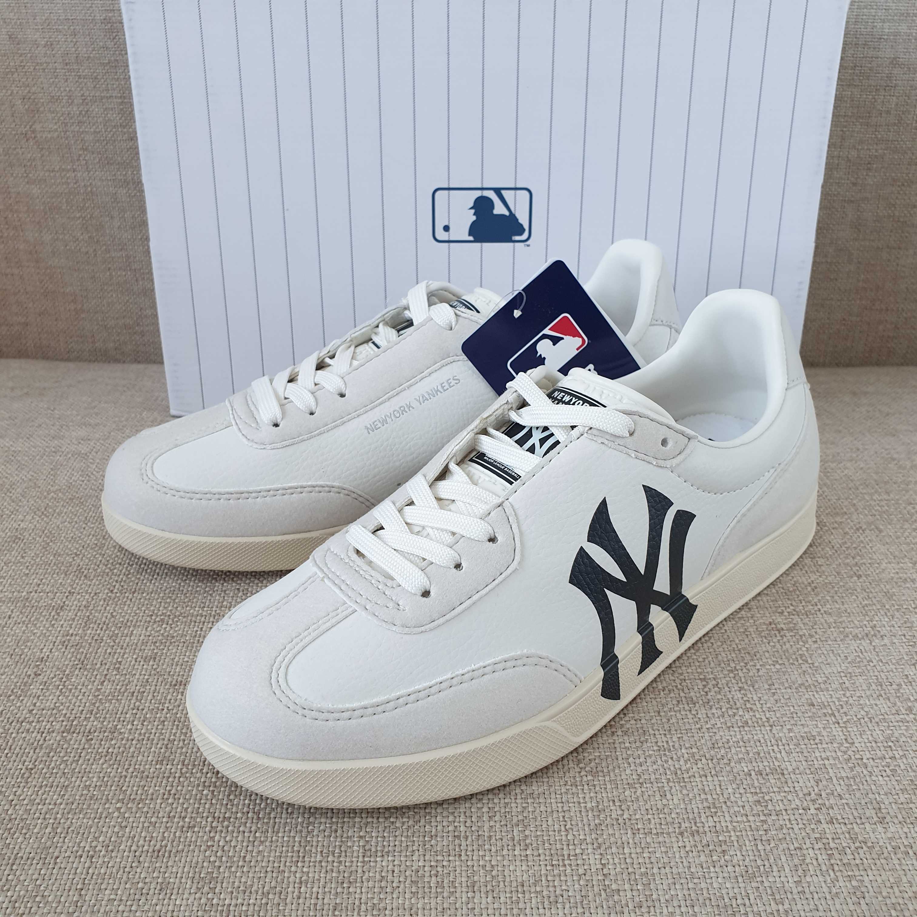 Sale🔥🔥 MLB Squeeze NY รองเท้าสีขาวครีม โลโก้ NY