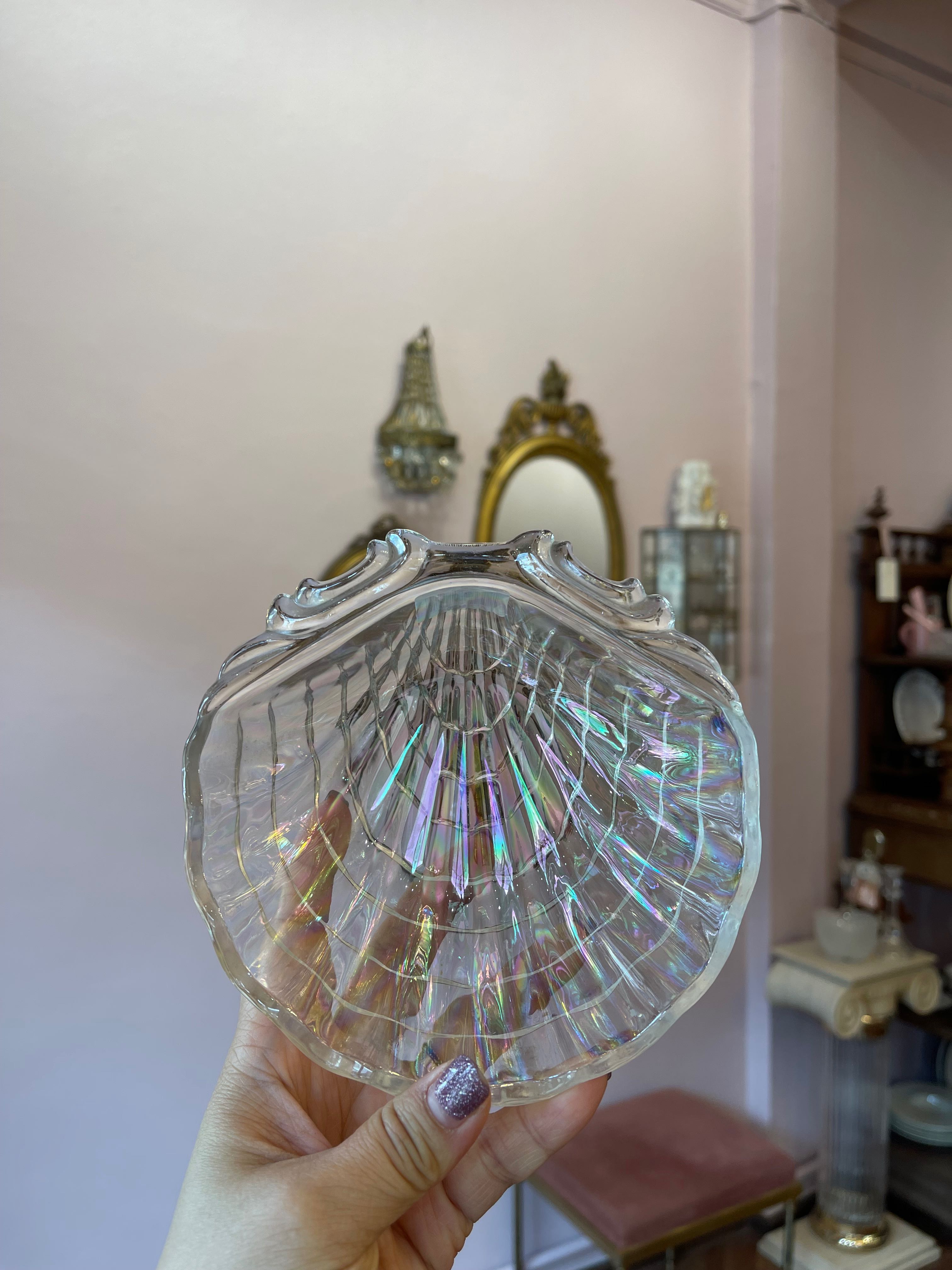 Seashell Hologram Bowl