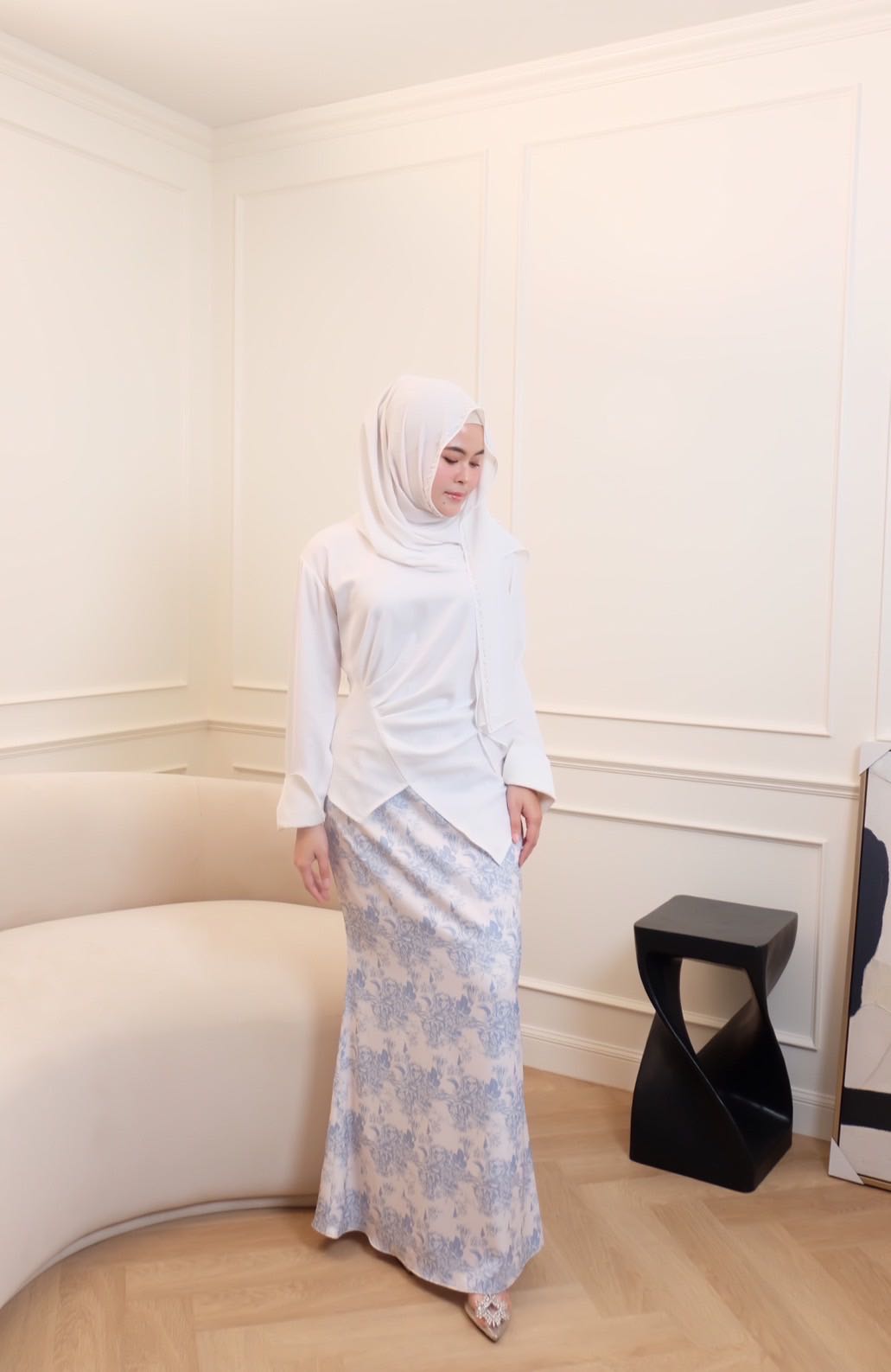 Lyla draped top Gen 2 เสื้อทรงจับเดรป ไหล่สโลป แขนใหม่ ดีไซน์พรางหุ่นได้ดี ใส่แล้วดูมีเอว