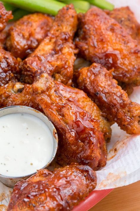 ปีกไก่(บน)ทอดซอสบาบีคิว Crisp. BBQ chicken wings