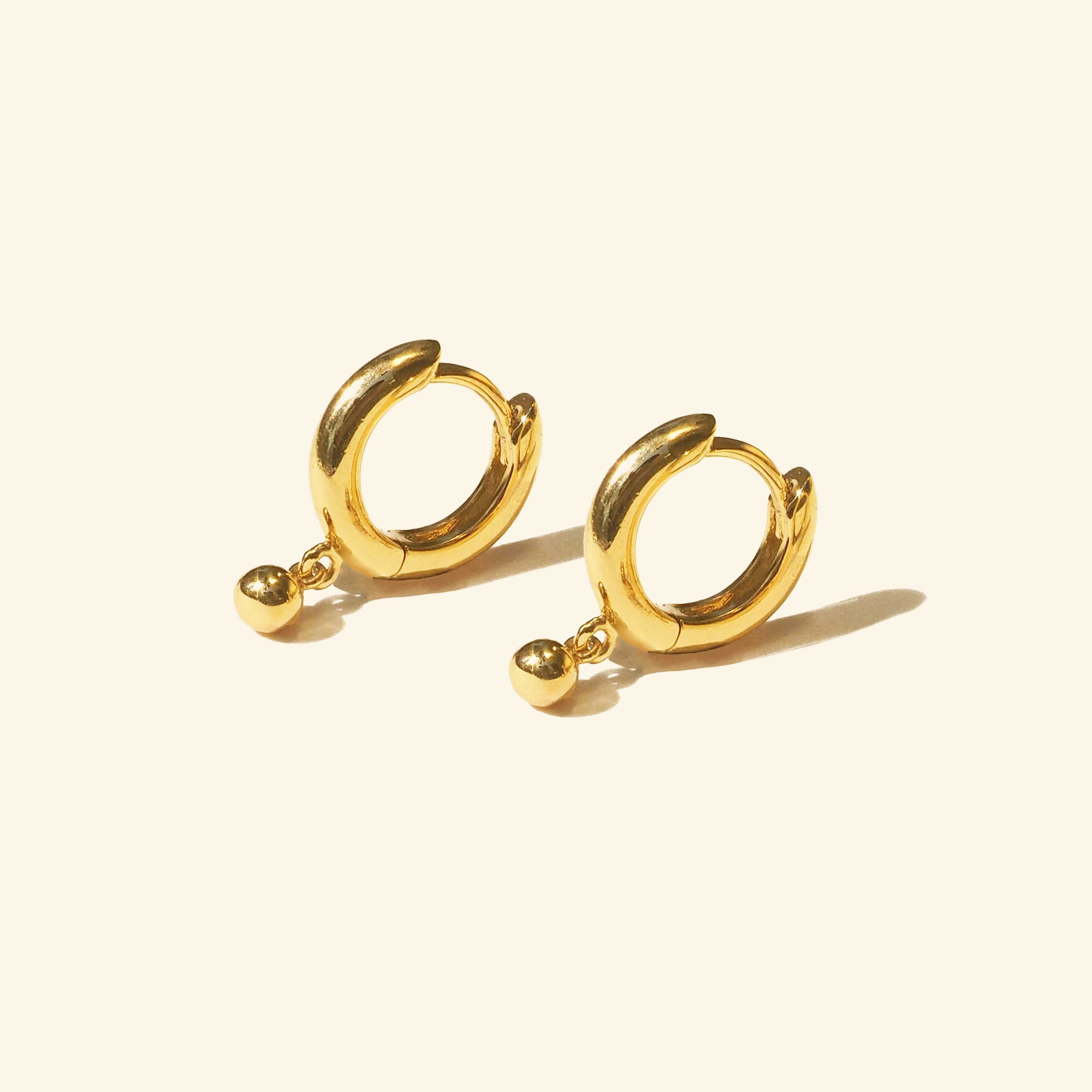 ต่างหูห่วง บอลห้อย (Minimal Drop Huggie Hoop Earrings)