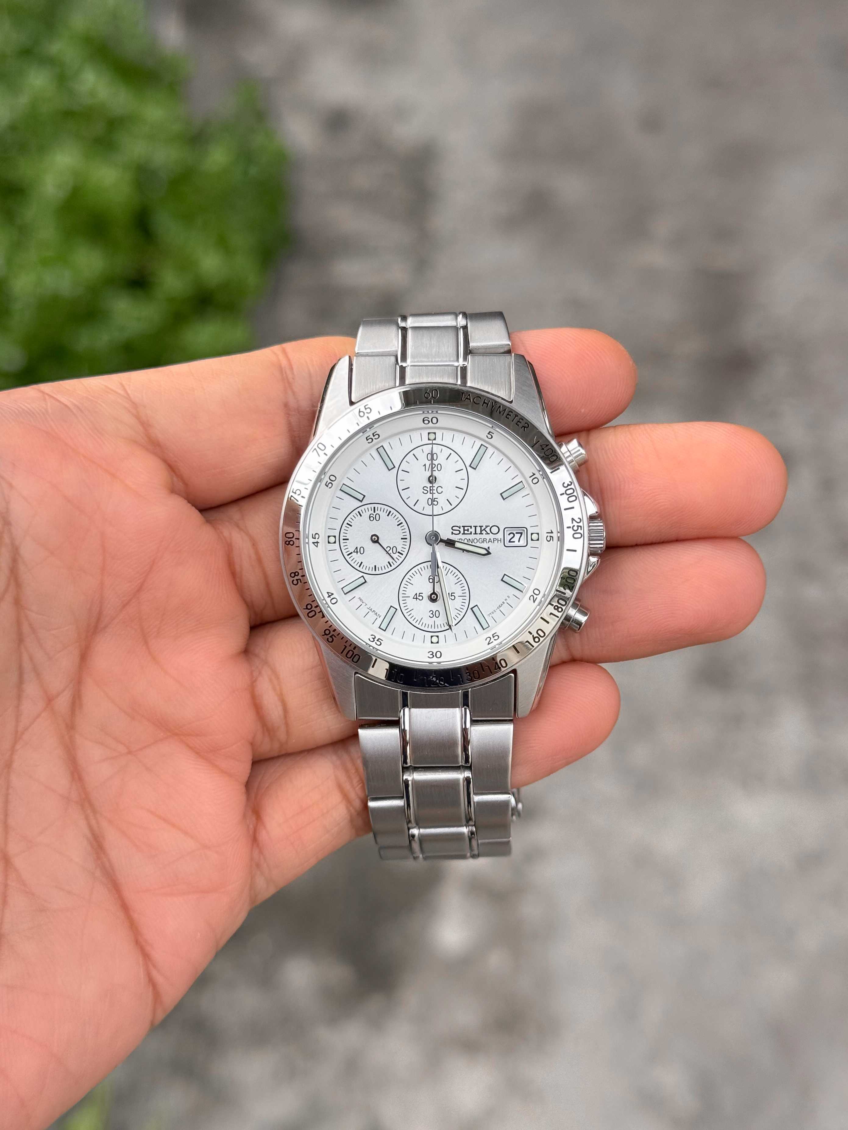 Seiko Spirit Chronograph King Size Quartz หน้าขาว