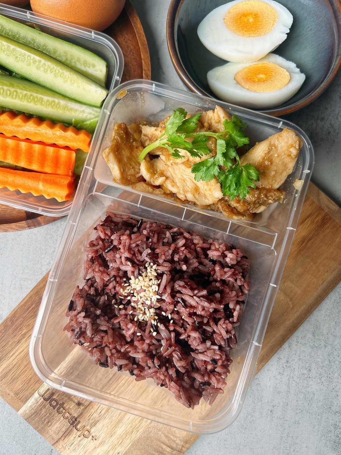 อาหารคลีนพร้อมข้าว -ข้าวอกไก่กระเทียมพริกไทย