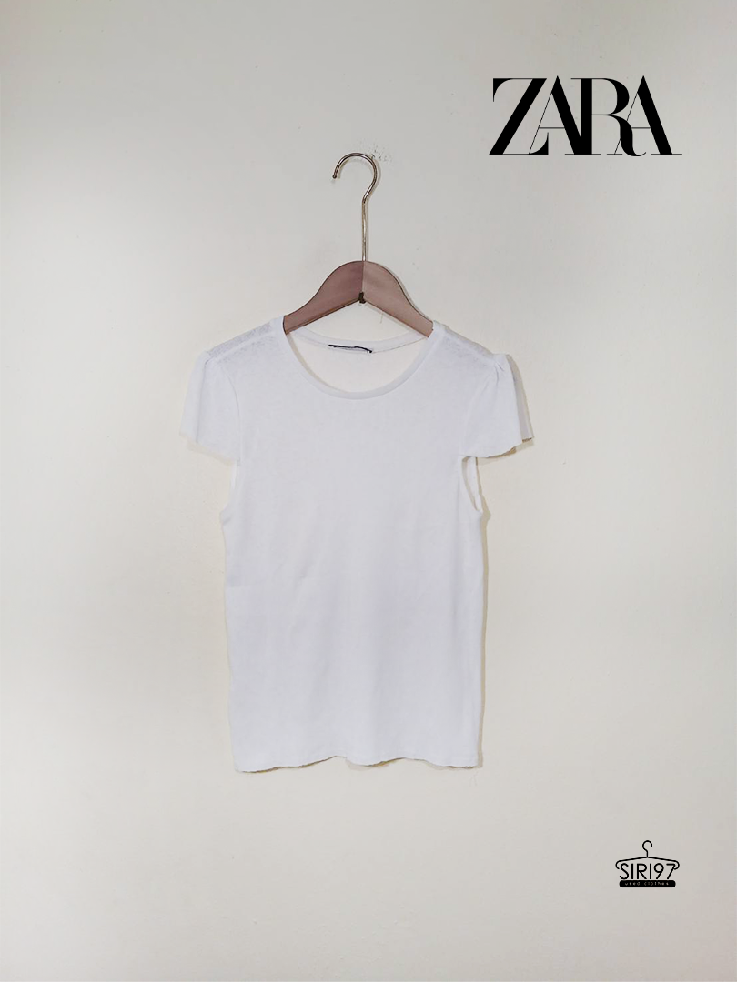 เสื้อคอกลมแขนสั้น ZARA ผ้ายืด สภาพ 85%