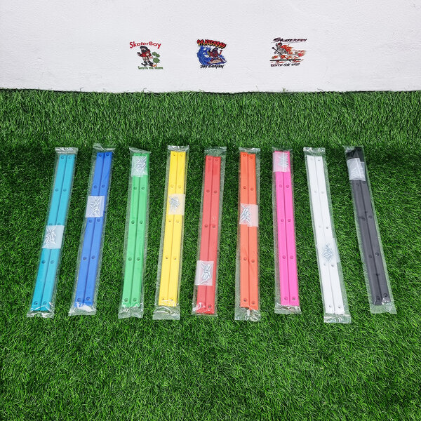 0302 rail guard skateboard ใช้ติดใต้แผ่นสเก็ตบอร์ดกันรอย มีน็อตมาให้ สายรูดราวต้องมี