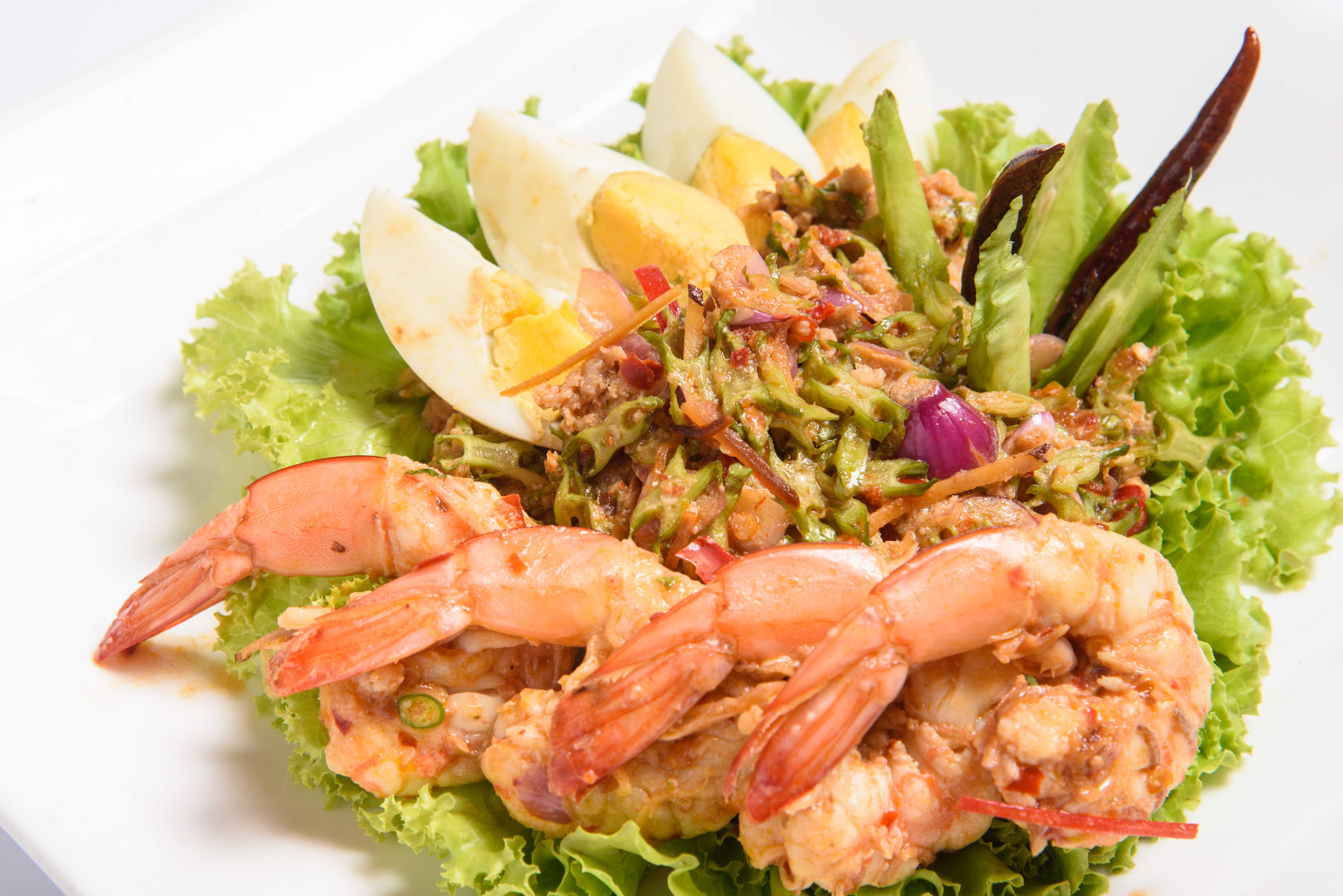ยำถั่วพูโบราณ หมูสับ กุ้งสด  Cow Bean Salad with Pork & Shrimps