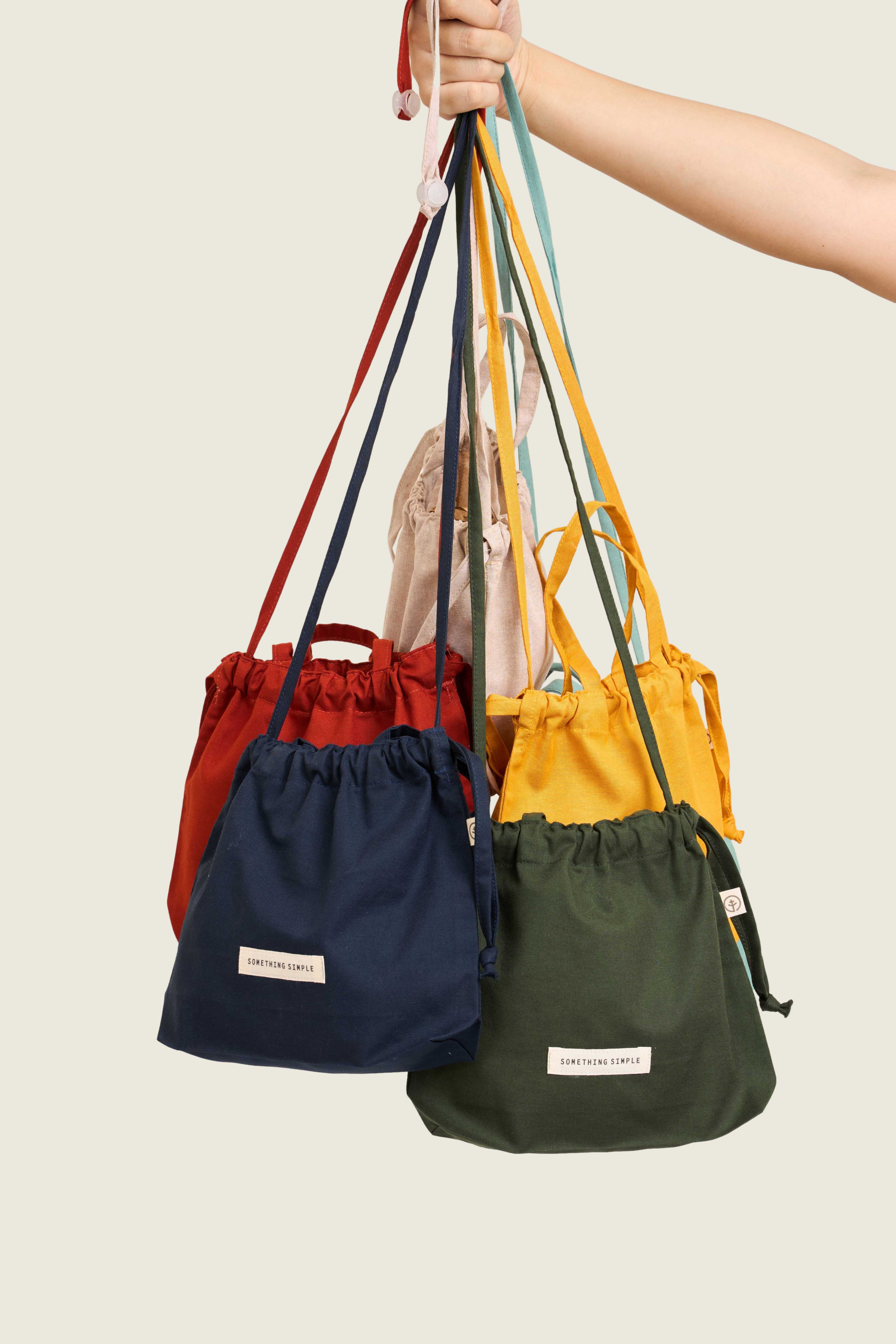 PANG - cross body bag กระเป๋าผ้าคอตตอนทรงสี่เหลี่ยม