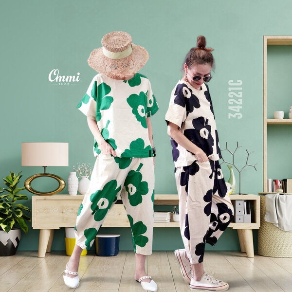 Ommishop 34221M3 ชุดเซ็ท เสื้อคอกลมแขนสั้น และกางเกงทรงฮาเล็ม ลายดอก Mari มารีเมกโกะ Cotton Japan...