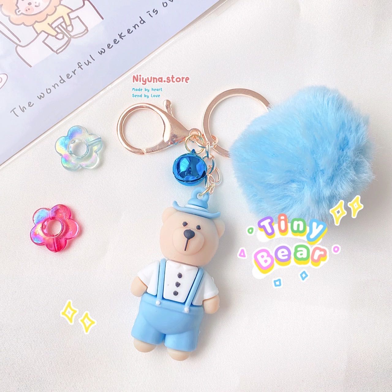พวงกุญแจปอมหมี สีฟ้า🐻 สดใส มีตะขอก้ามปู ใช้งานสะดวก