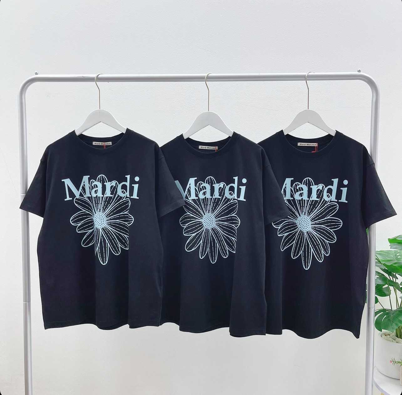 Mardi FLOWERMARDI_BLACK SKY