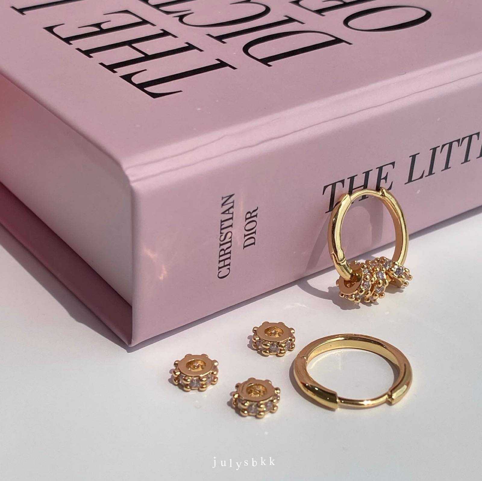 Julys - looper earrings