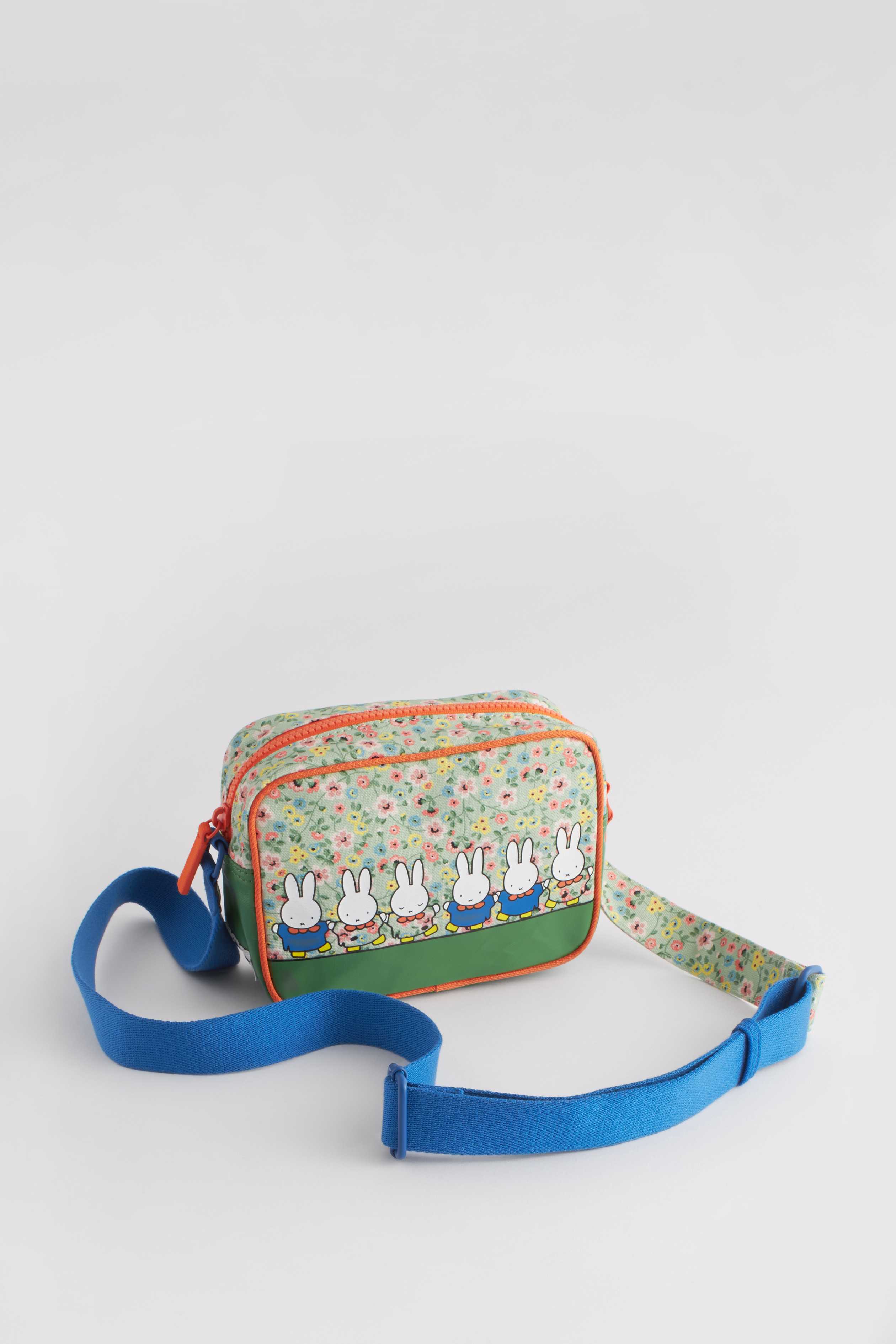 Utility Crossbody Miffy Placement