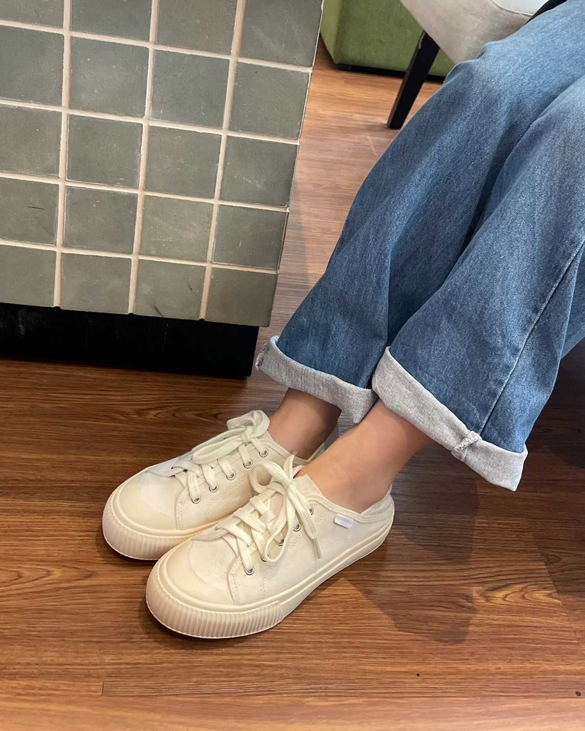 RAINBOU DAILY - รองเท้าผ้าใบหุ้มส้นนุ่มๆ สุดชิค✨👟
