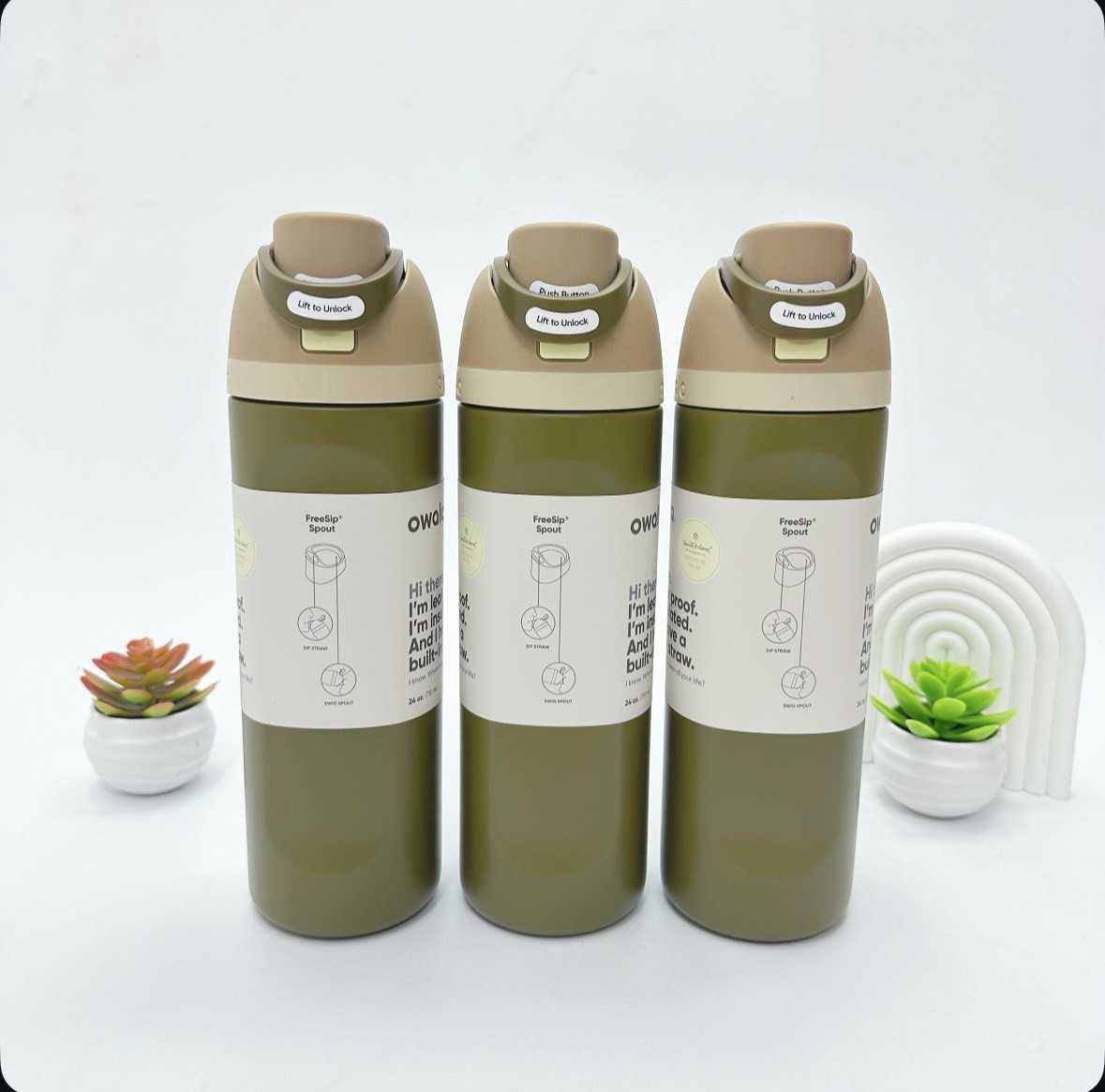 Owala FreeSip 24oz (Dark Olive Green)