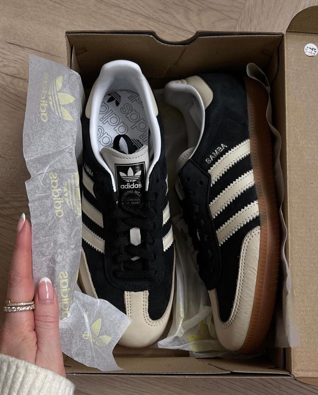 (พร้อมส่ง) Adidas Samba OG Wonder White