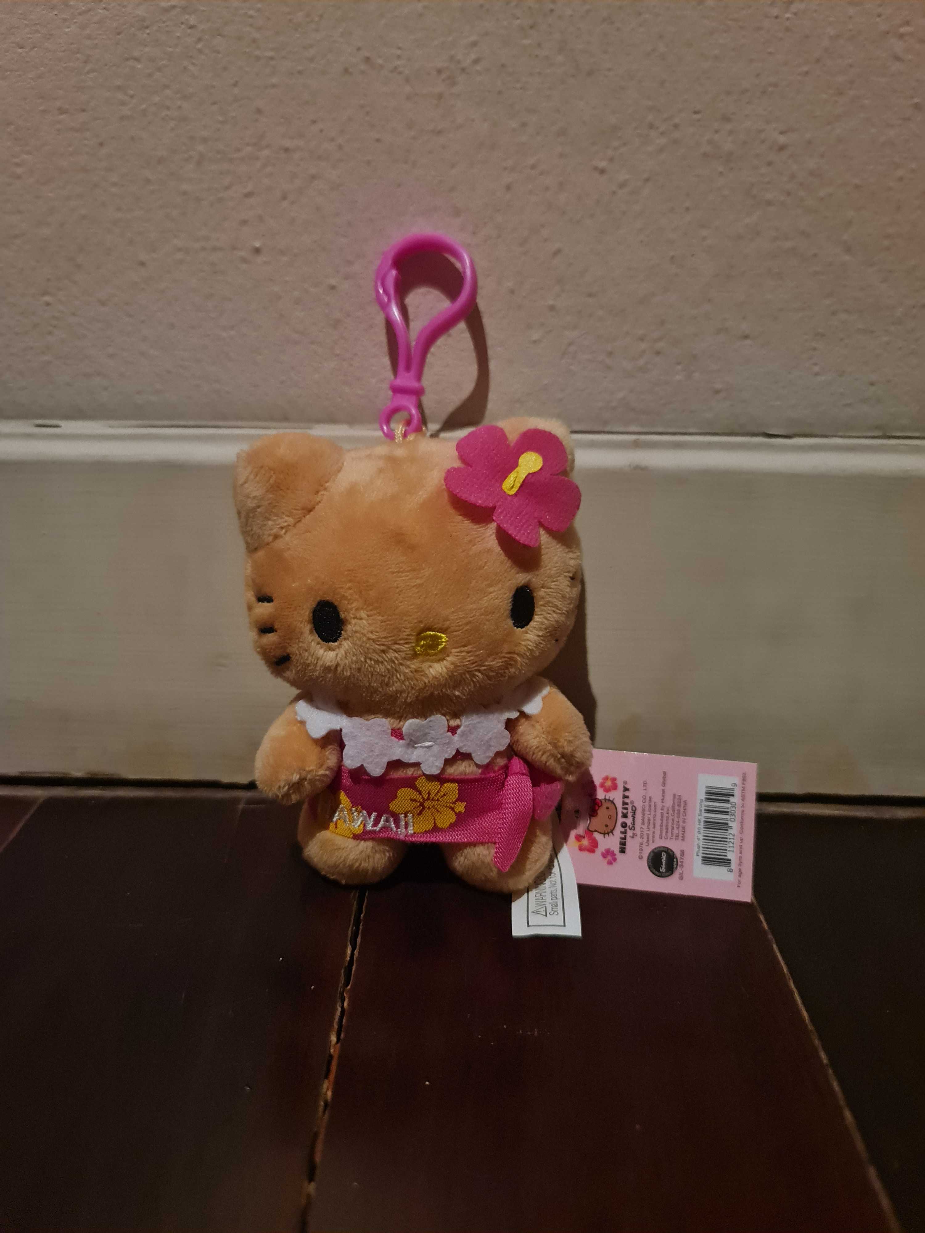 พวงกุญเเจ hello kitty sarong แท้จากฮาวาย