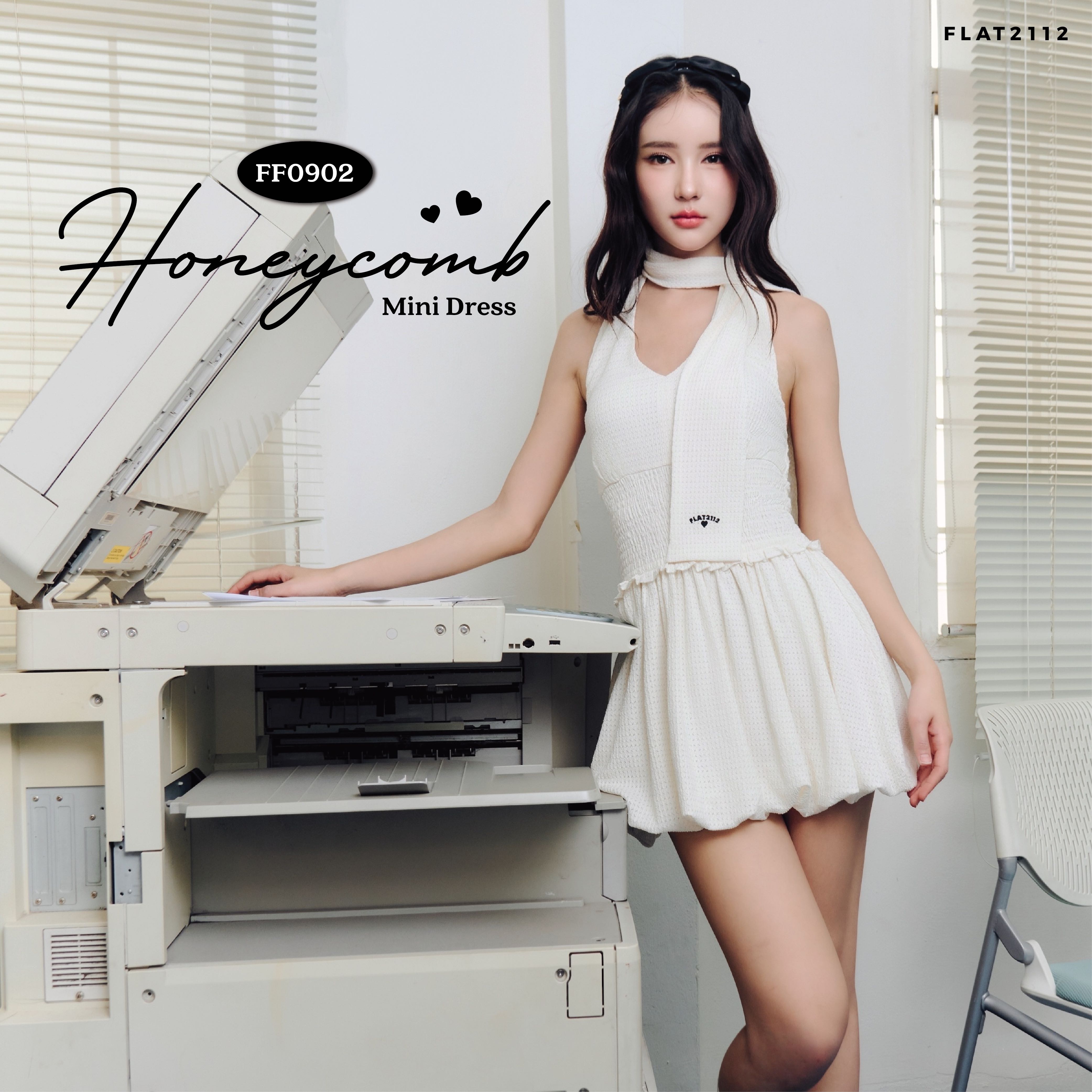 FLAT2112 FF0902 : HONEYCOMB MINI DRESS ชุดเดรสเปิดหลัง เดรสกระโปรงบอลลูน ชุดออกงาน แฟชั่นผู้หญิง