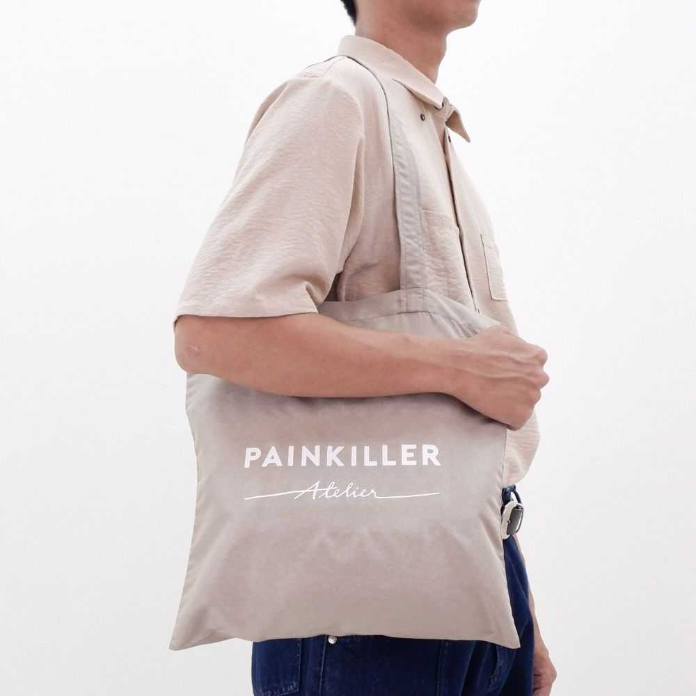 PK EASY TOTE (KHAKI, WHITE) กระเป๋าผ้า แฟชั่นผู้ชาย (PAINKILLER)