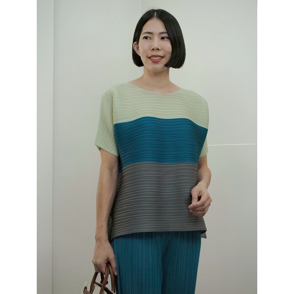 อกถึง42 ยาว21.5นิ้ว 2MUAY GM8852 เสื้ออัดพลีท COLOR BLOCK FLARE PLEATED TOP 4 สี FREE SIZE