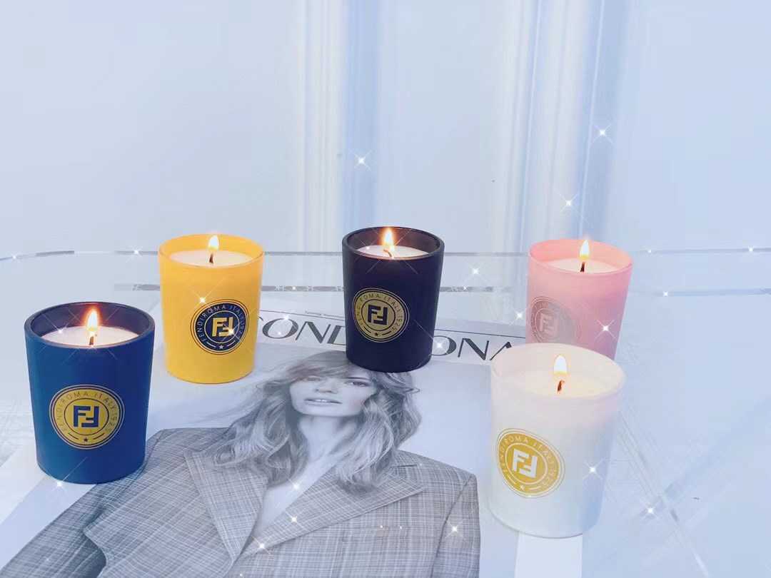 ( SALE ) FENDI CANDLE 5 PIECE MULTI COLOR CERAMIC SCENTED สินค้ามีตำหนิอ่านรายละเอียดเพิ่มด้านล่าง