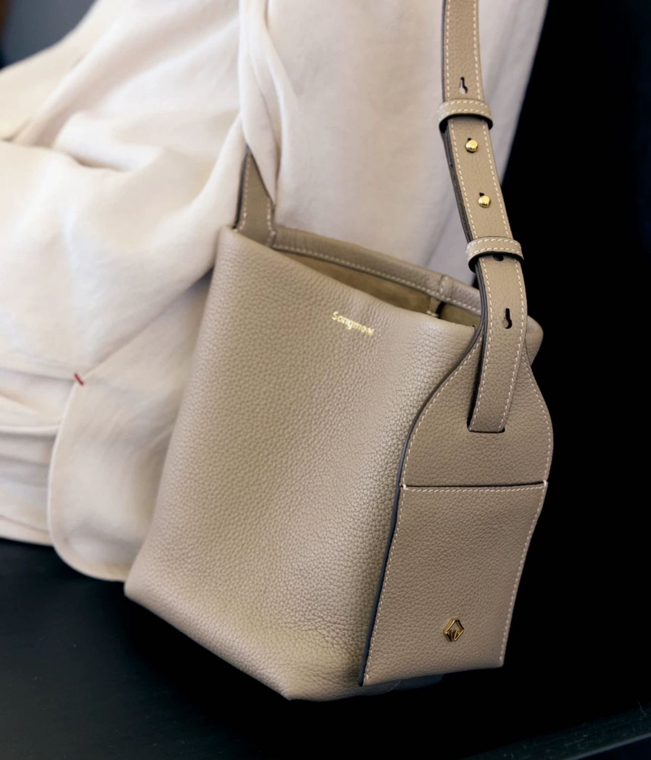 Songmont | Icon Bucket Bag - S (preorder 7-14 days)