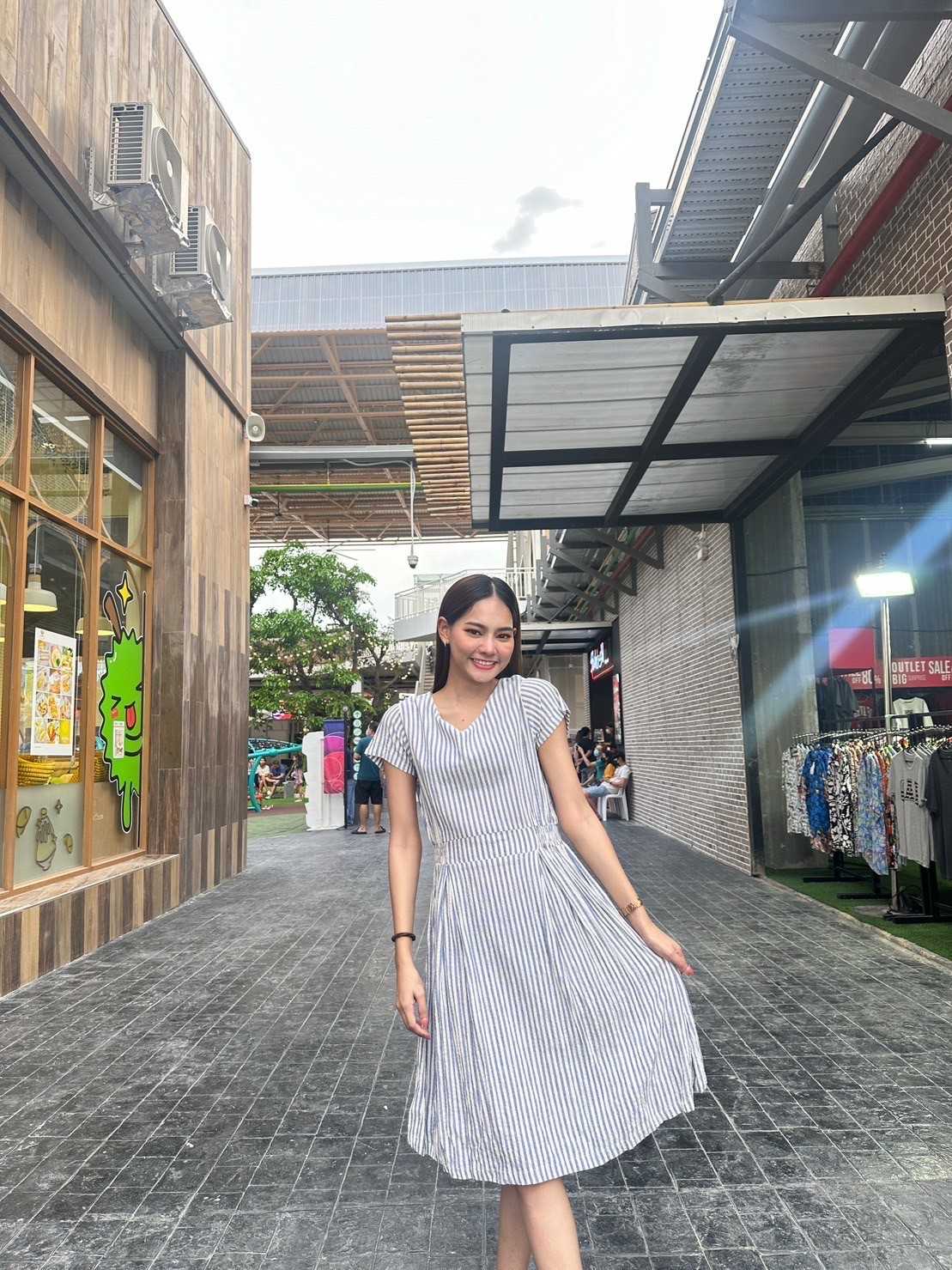 เสื้อ Mini Dress / ชุดเดรสสั้น ลายทาง (สีเทาเข้ม)