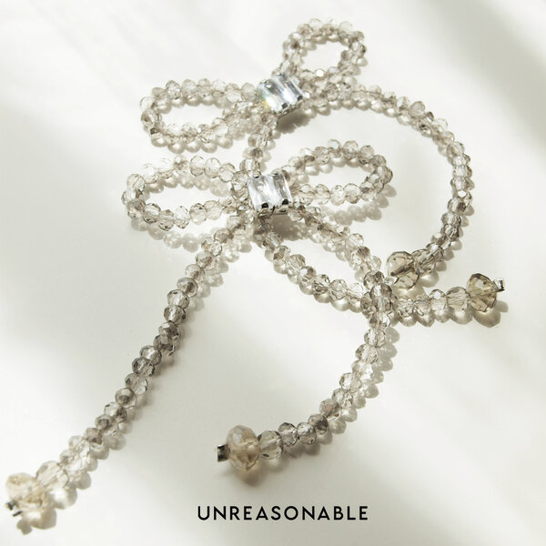 ต่างหูโบว์ Smokey Glass Bead ต่างหูคลิป ต่างหูก้านเงินแท้ น้ำหนักเบา UA0925-01 Unreasonable Acces...