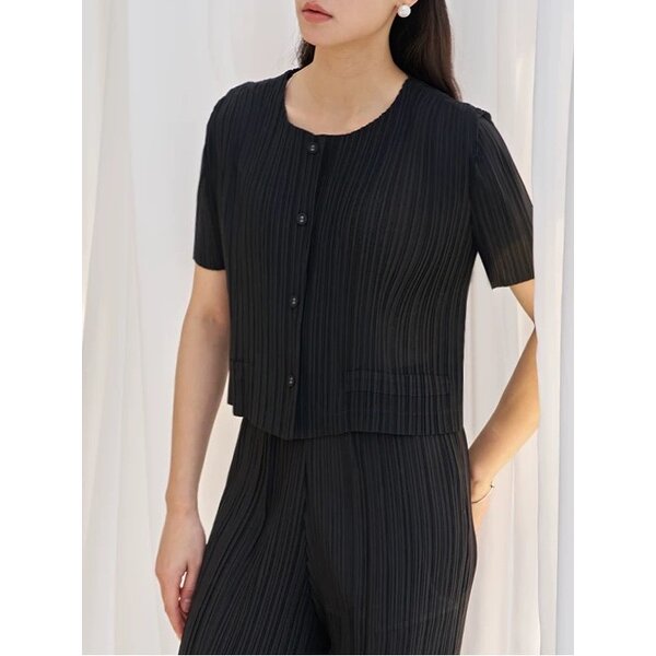 ปรับราคาลง!! 2MUAY GJO1384 เสื้อพลีทคุณภาพ BUTTON FRONT PLEATED TOP 8 สี FREE SIZE