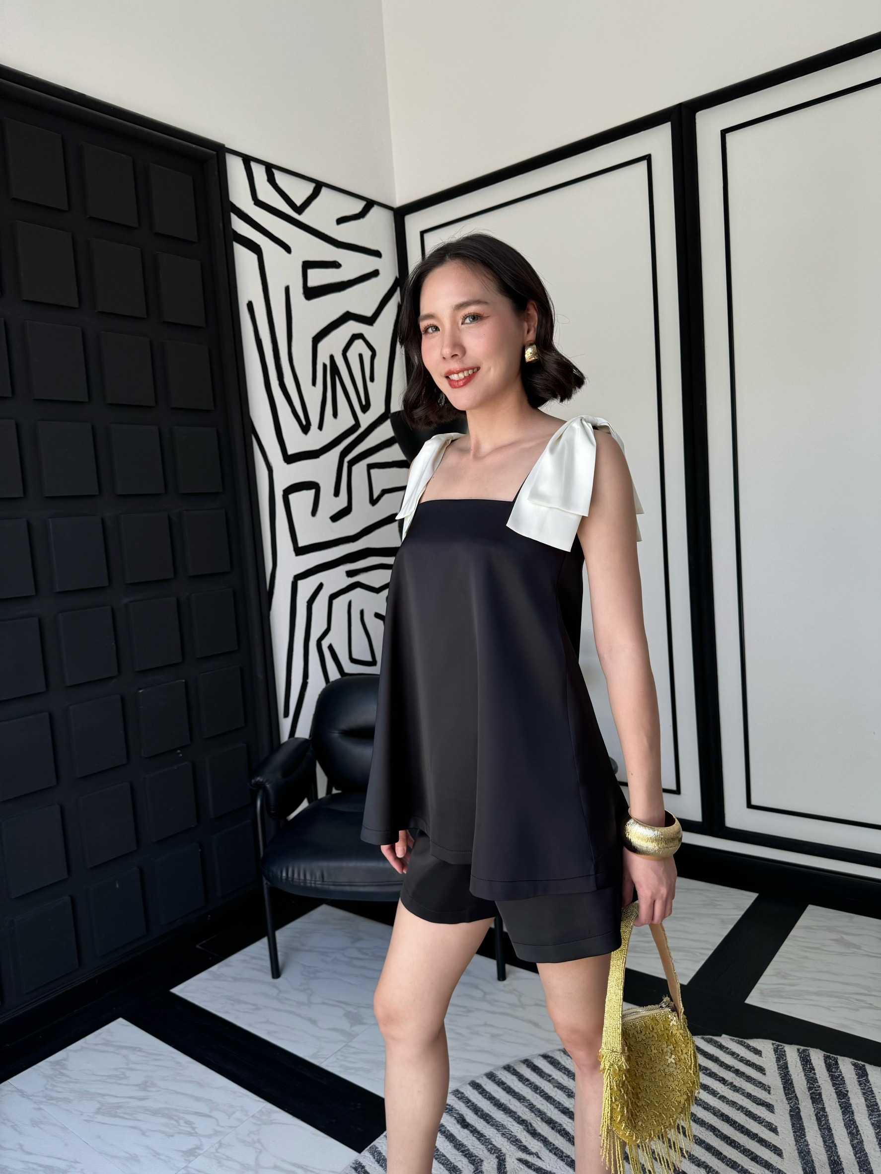 Orianna เซท 2 ชิ้น เสื้อคอเหลี่ยม สายแต่งโบว์ ชายปล่อย มีซับใน